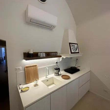Apartment Dreaming Mazzanti 11 *